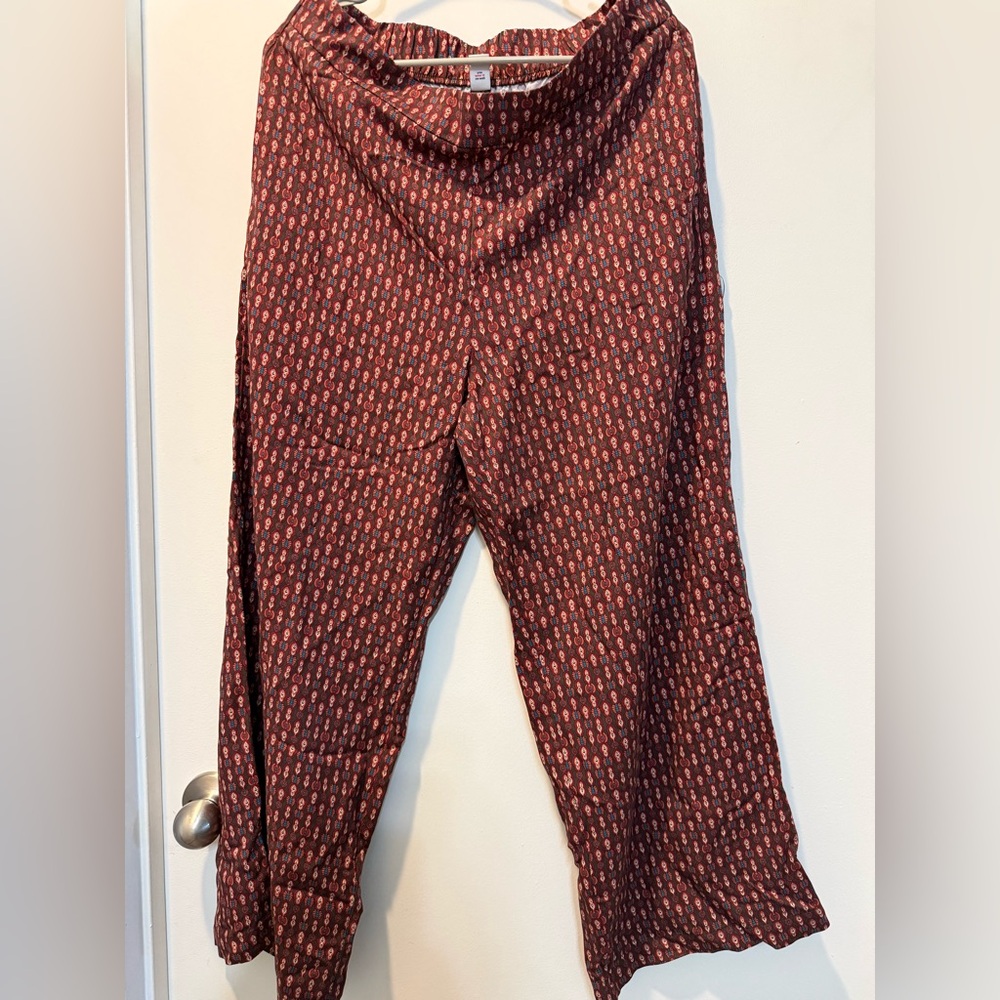 Old Navy Brown/Red Patterned Wide-Leg Pants L Never Worn